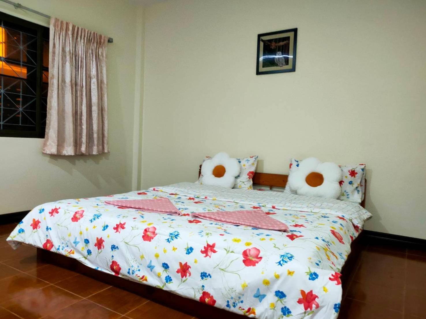 Pailin Hill House *