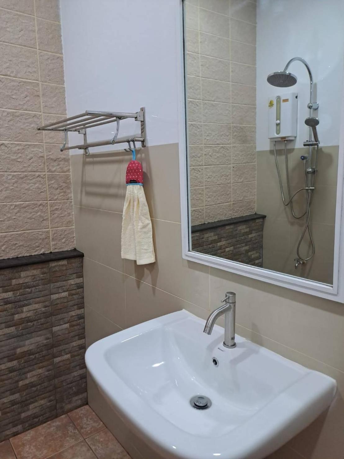 Pailin Hill House Pensionat
